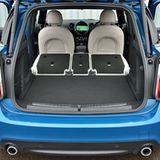 Die Ladefläche ist eben