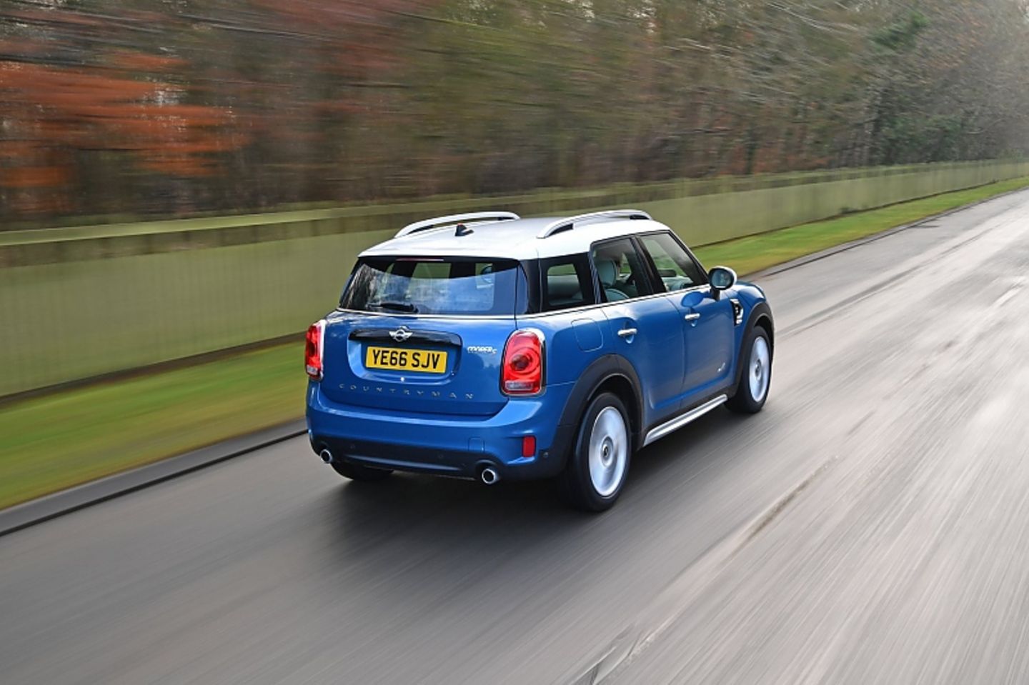 Mini Cooper Countryman S All4 ist bis zu 222 km/h schnell