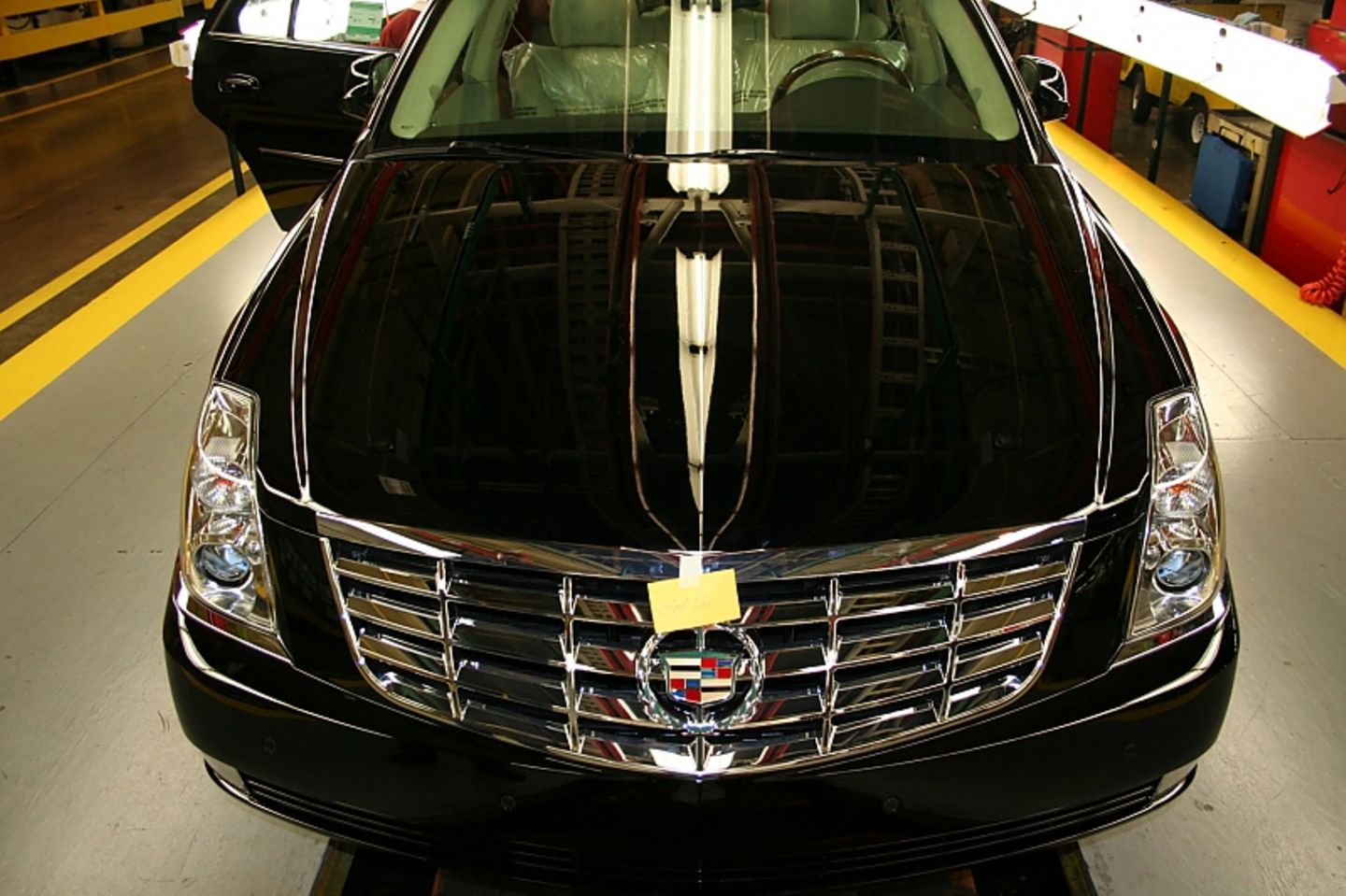 George W. Bush setzte auf die gepanzerte Langversion des Cadillac DTS