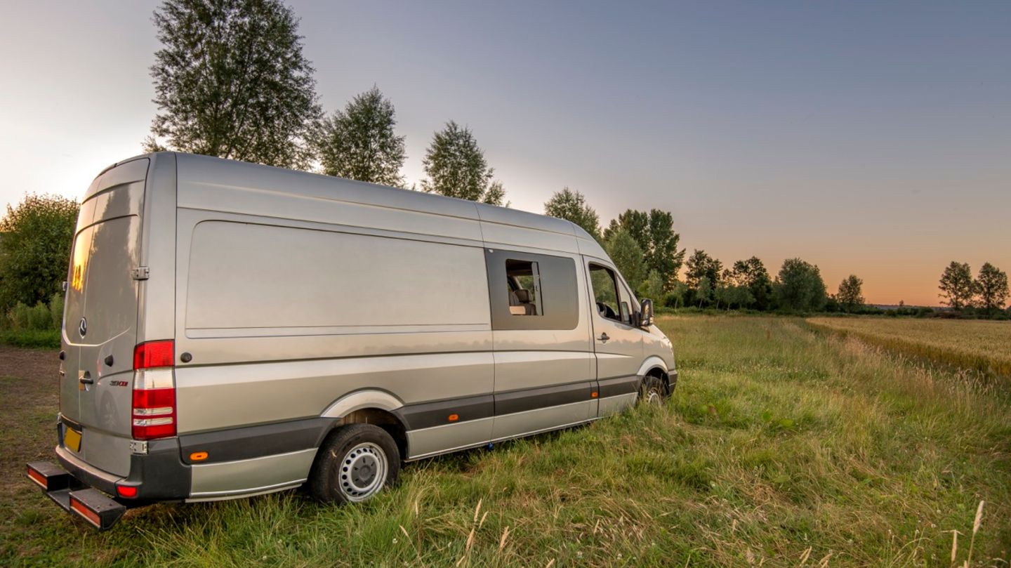 Von außen ist es ein normaler Sprinter geblieben. Auf einen Dachgarten wurde verzichtet.