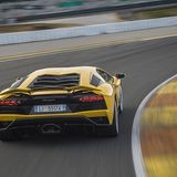 In den Kurven ist der Lamborghini Aventador S deutlich flinker als der Vorgänger
