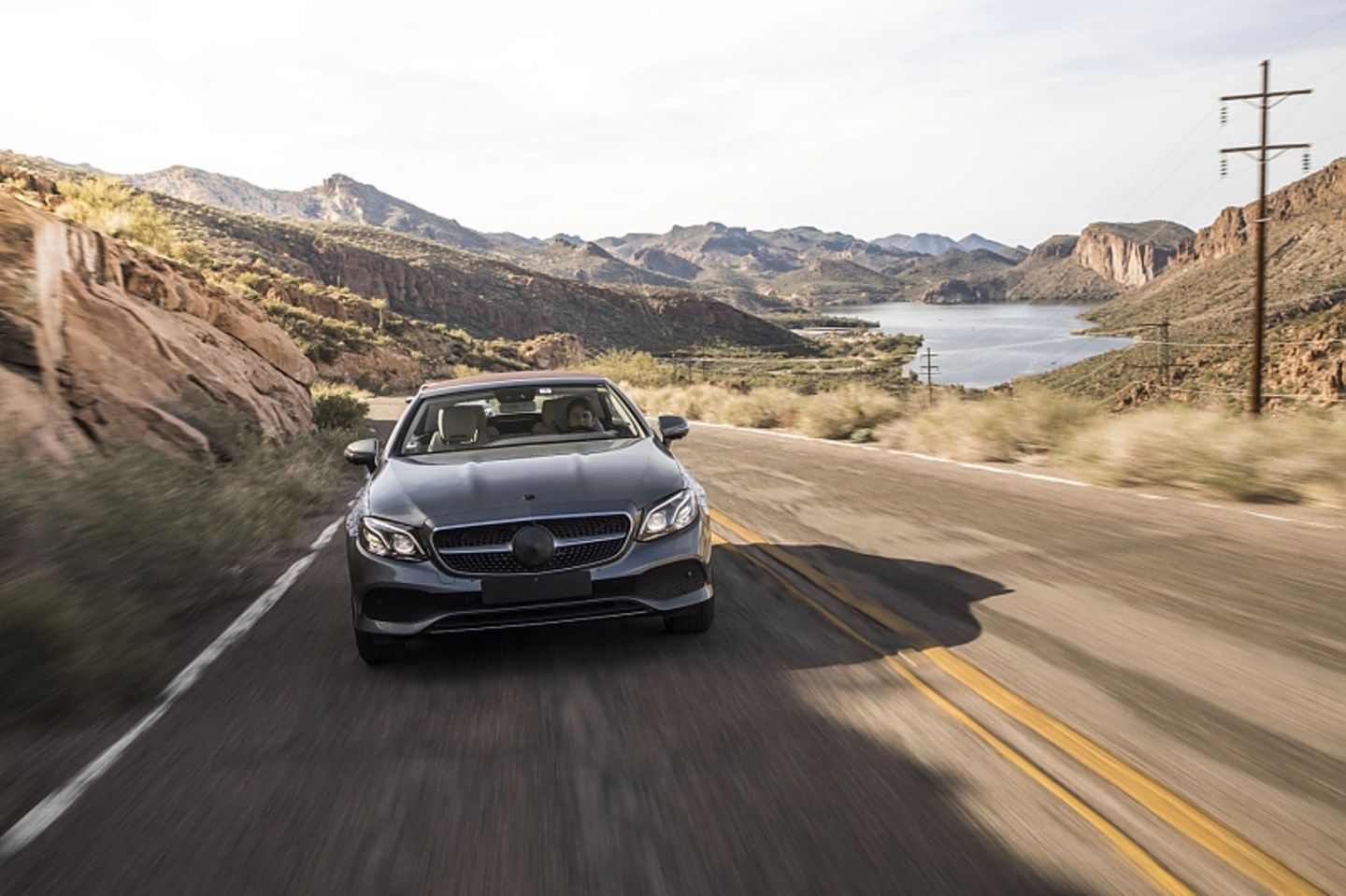 Mercedes E-Klasse Cabrio Prototypenerprobung - auch im europäischen Winter wird rund im Phoenix erprobt