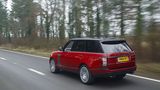 Der Range Rover Autobiography Dynamic knackt nach 5,4 Sekunden die 100-km/h-Marke