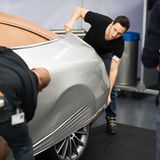 Die Plastikfolie ersetzt hier den Lack.