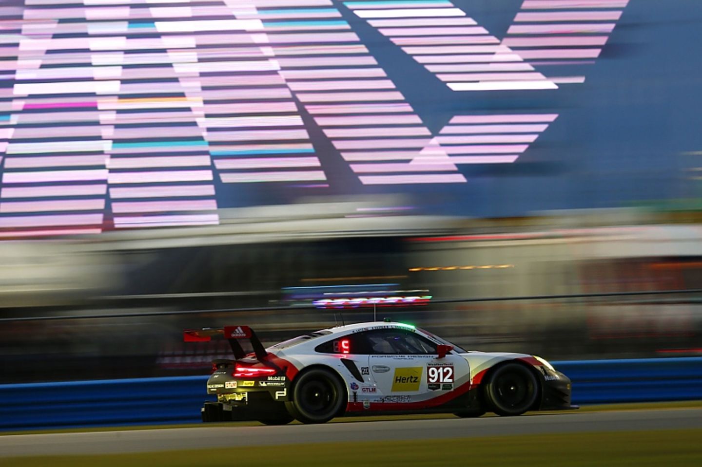 Porsche 911 RSR