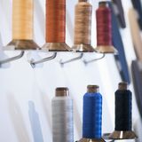 Auch bei den Fäden hat der Kunde die Qual der Wahl