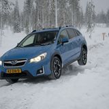 Der Subaru XV fährt sich auch auf drei Rädern.