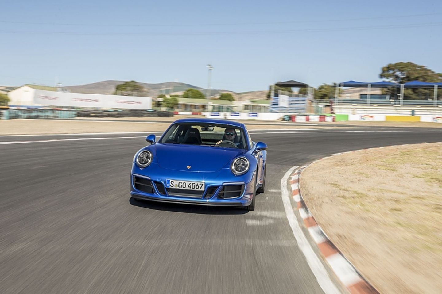 Porsche 911 Carrera 4 GTS hat 331 kW / 450 PS
