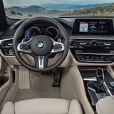 Das Cockpit des BMW 5er Touring