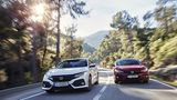 Der Civic 1.5 Turbo Sport Plus (links) und Civic 1.0 Turbo S (rechts)