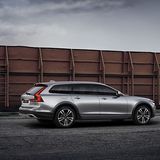 Volvo V90 Cross Country D5 AWD braucht 5,3 l/100 km