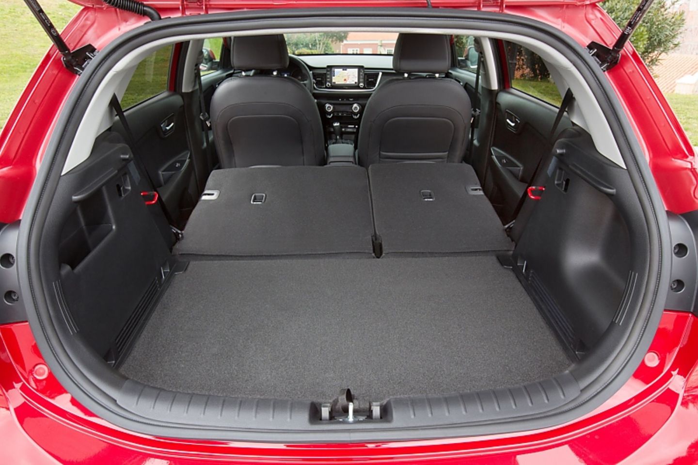 Kia Rio 1.0 T-GDI - maximal passen hier 980 Liter herein