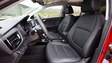 Kia Rio 1.0 T-GDI - genügend Platz vorn