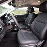 Kia Rio 1.0 T-GDI - genügend Platz vorn