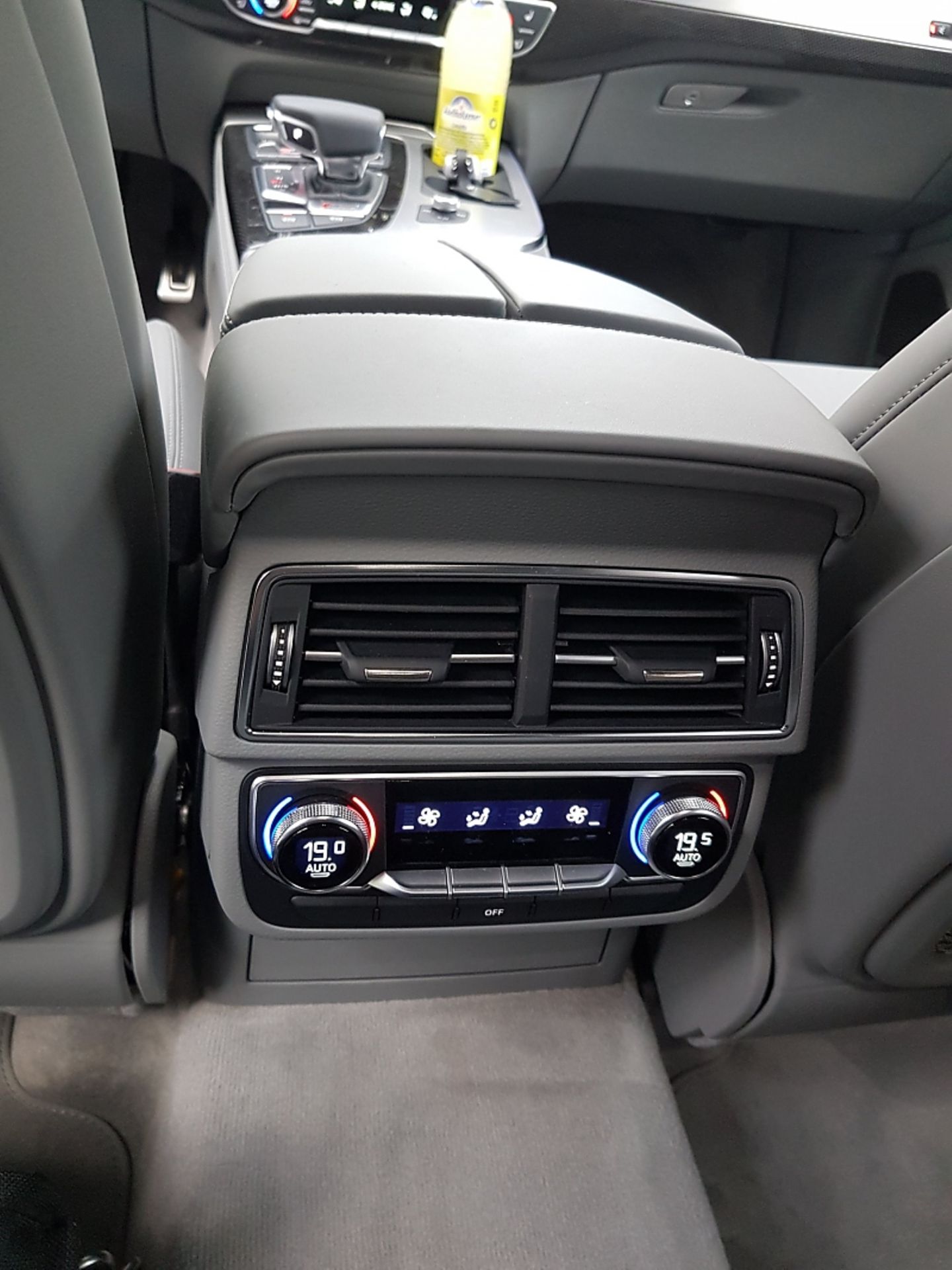 Audi S Q7 - auch die Fondklimatisierung muss extra geordert werden