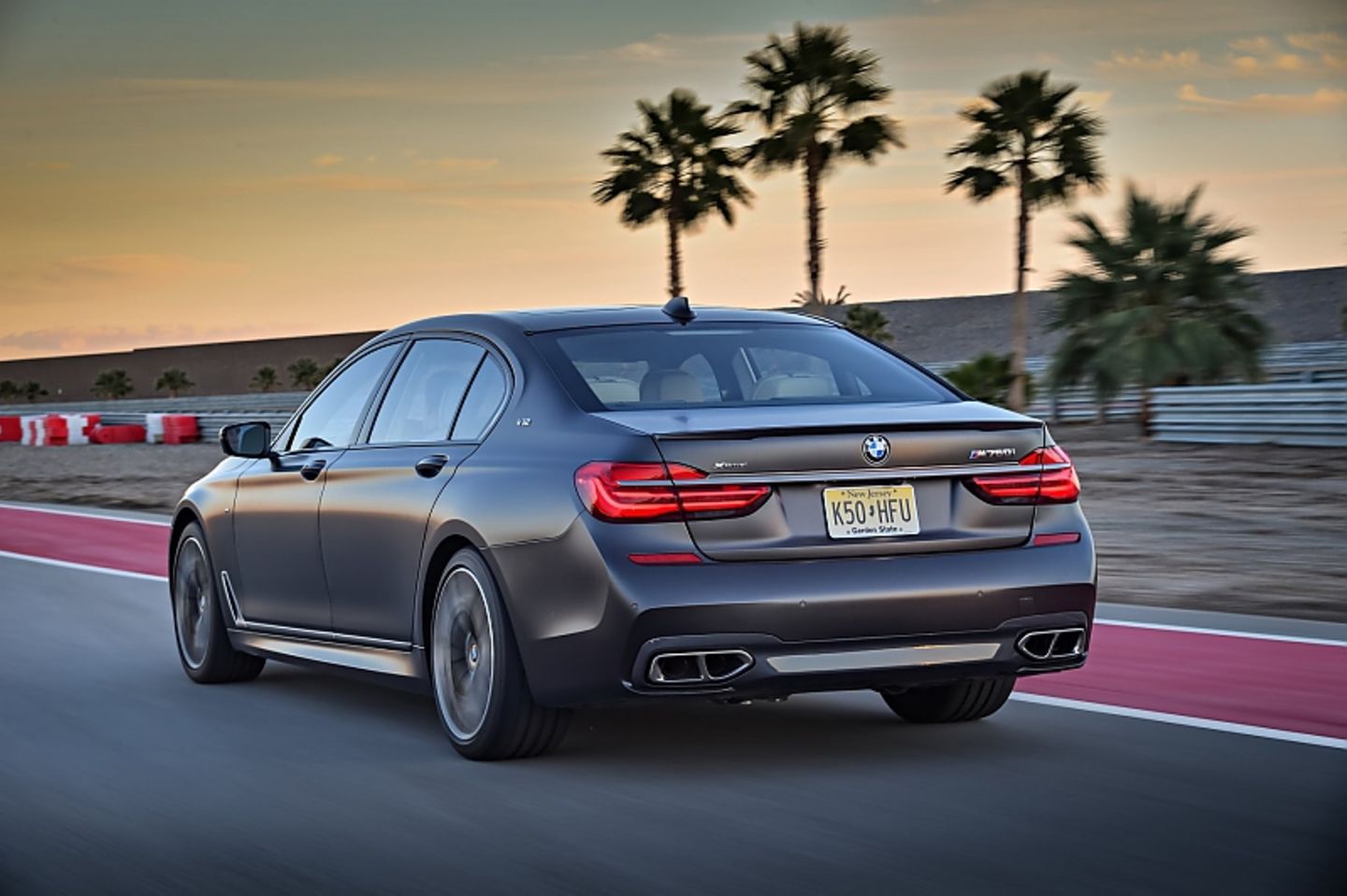 BMW M 760 Li xDrive - 448 kW / 610 PS und 800 Nm