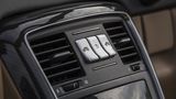 Mercedes Maybach G 650 Landaulet - das vordere Armaturenbrett wurde im Fond gespiegelt