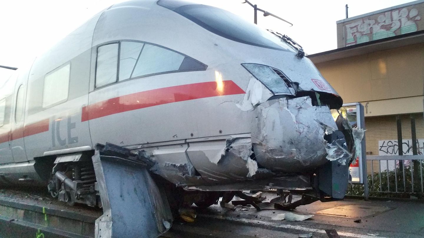 Entgleister ICE in Frankfurt