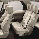 Sieben beheizte Einzelsitze bietet der neue Land Rover Discovery.