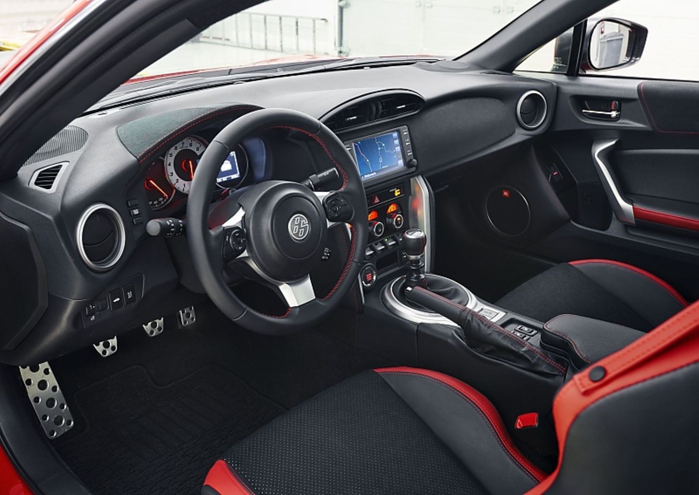 Das Cockpit des Toyota GT86.