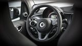 Das Cockpit des Smart Forfour Electric Drive