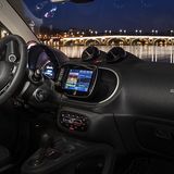 Die Armaturentafel des Smart Forfour Electric Drive