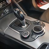 Der Mitteltunnel des Alfa Romeo Stelvio Q4