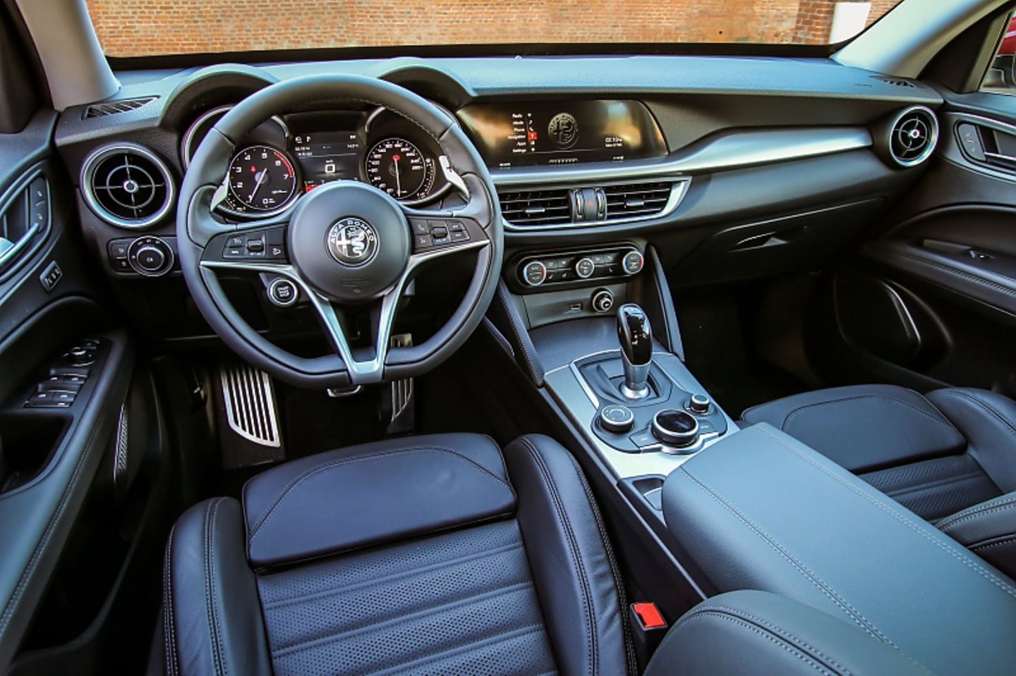 Das Cockpit des Alfa Romeo Stelvio Q4