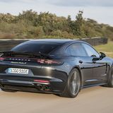 Die Hinterachslenkung ist bei der Executive-Version serienmäßig