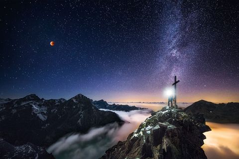 Sternbilder - Die Alpen bei Nacht