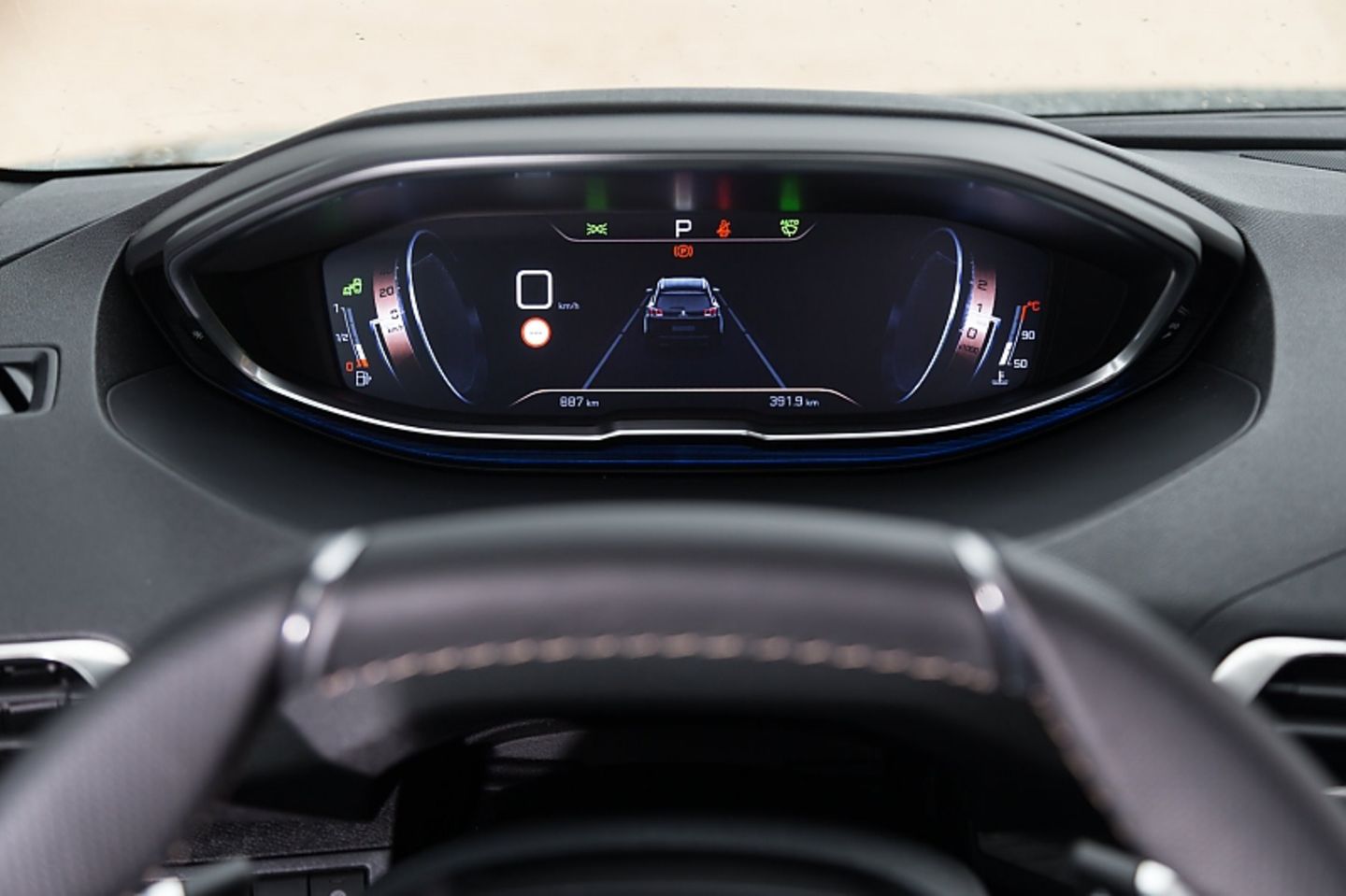 Peugeot 5008 2.0 HDI - die i-Cockpit-Instrumente sind Geschmacksache