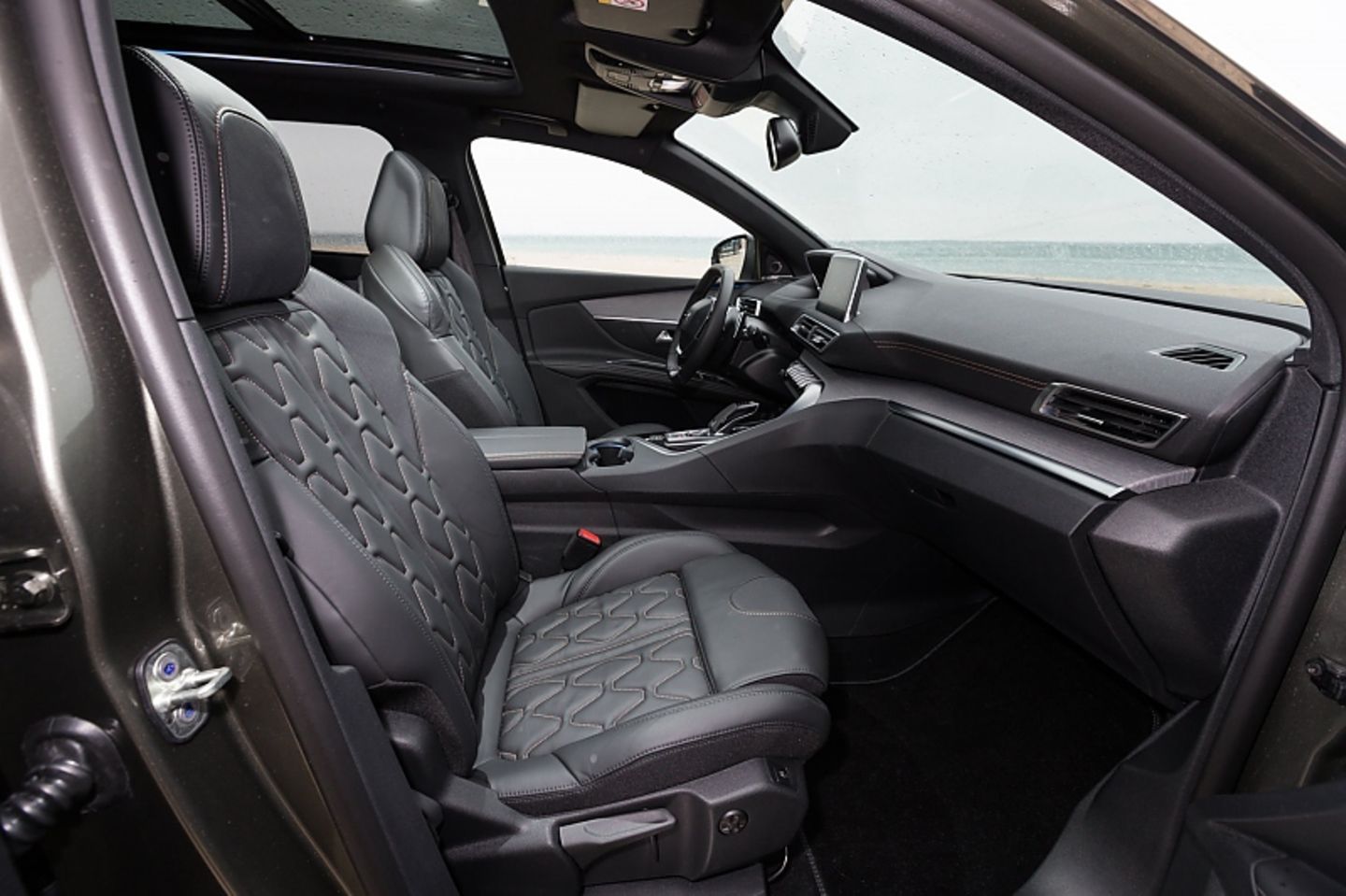 Peugeot 5008 2.0 HDI - gegen Aufpreis gibt es Ledersitze mit Massagefunktion