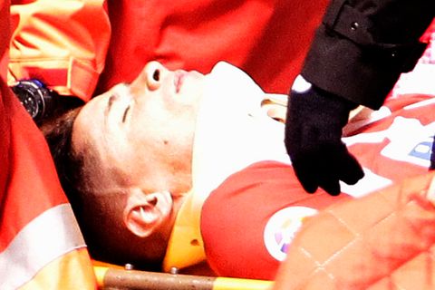 Fernando Torres musste ins Krankenhaus gebracht werden
