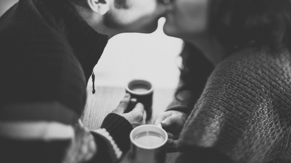 Tinder gone right: Vom Schulflirt zur gemeinsamen Zukunft. Vom Schulflirt zur gemeinsamen Zukunft.