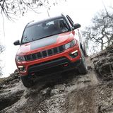 Ein Bergabfahr-Assistent unterstützt den Piloten