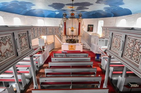 Neben der Kirchensteuer kassieren Kirchen in Deutschland auch ordentlich aus der normalen Steuerkasse (Symbolfoto)