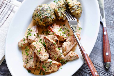 Geschnetzeltes aus Schweinefilet und "gesunden" Semmelknödel