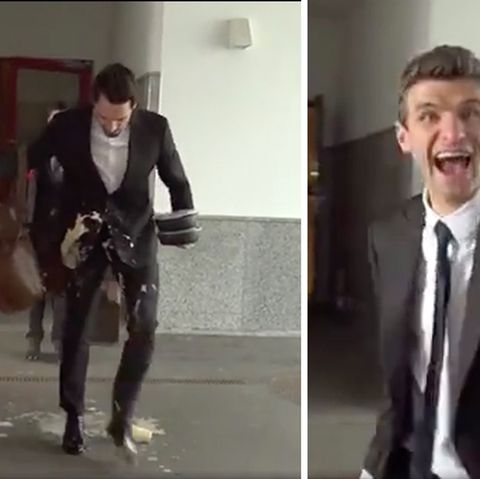 Facebook-Video: "Läuft bei mir": Müller lacht Hummels nach Kaffee-Panne aus