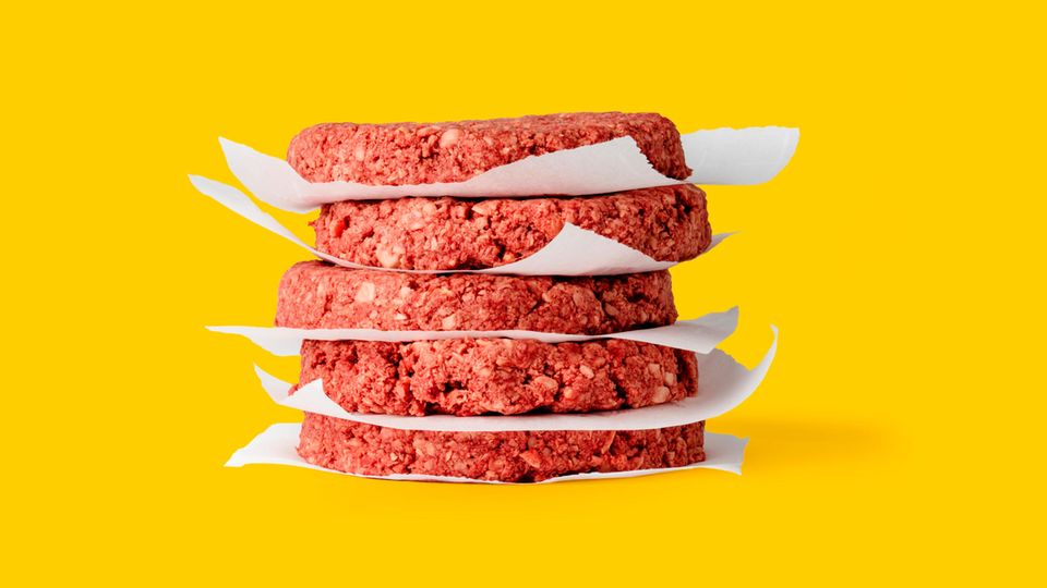Der vegetarische Patty sieht genau so aus wie Rindfelisch.