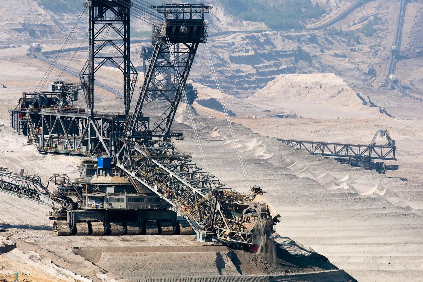 Die zehn größten, schwersten und mächtigsten Bagger der Welt STERN.de