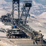 MAN & Takraf RB293  Der RB293 ist so schwer wie 25 Passagierflugzeuge und so hoch wie ein Wolkenkratzer. Die größte Maschine der Welt hat 6745 PS und eine Höchstgeschwindigkeit von zehn Metern pro Minute. Er wird von der RWE Power AG zur Braunkohleförderung eingesetzt.