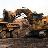 Caterpillar 6090 FS  Auf dem vierten Rang folgt mit dem Caterpillar 6090 FS der Nachfolger des legendären Bucyrus RH400, der jahrelang als größter Minen-Bagger der Welt galt. Der Cat 6090 FS ist über 20 Meter groß und 980 Tonnen schwer. Er wiegt damit mehr als das 50fache eines vollbesetzten Reisebusses.