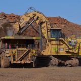 Caterpillar 6060  Auf Platz 10 landet der Caterpillar 6060. Der kleinste Bagger der Top 10 ist schon stolze 15,9 Meter groß und bringt 570 Tonnen auf die Waage. Seine Motorleistung: 3045 PS.