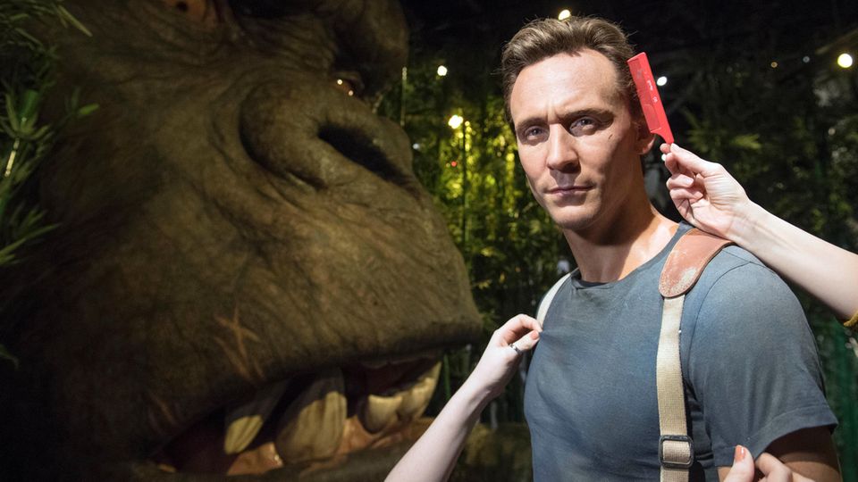 Zum Kinostart von "Kong: Skull Island" stehen Hauptdarsteller Tom Hiddleston und King Kong bereits im Londoner Madame Tussauds