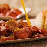 Currywurst in Kantinen