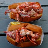 Lobster Roll  Hummer im Brötchen schmeckt vor allem in Maine, USA.