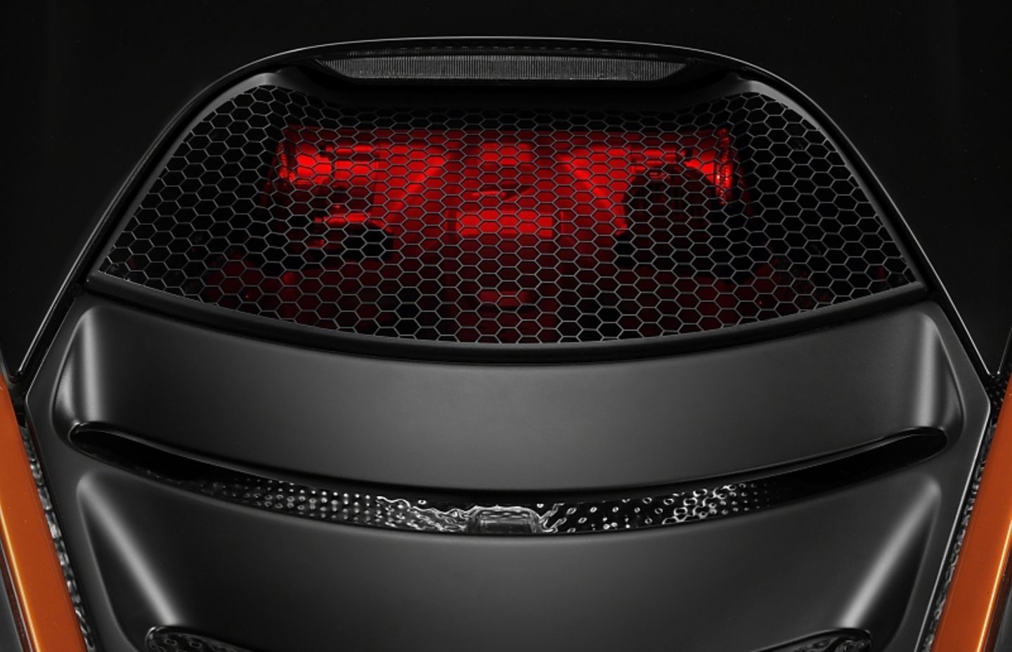 Rotlichtmilieu: Der Vierliter-Biturbo leistet 720 PS