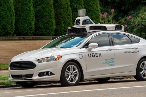 Ein selbstfahrendes Uber-Fahrzeug