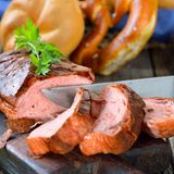 Leberkäse  Kilokalorien pro 100 Gramm: etwa 308    So wird ein 65 Kilogramm schwerer Esser sie wieder los: etwa 60 Minuten die Regenrinnen reinigen