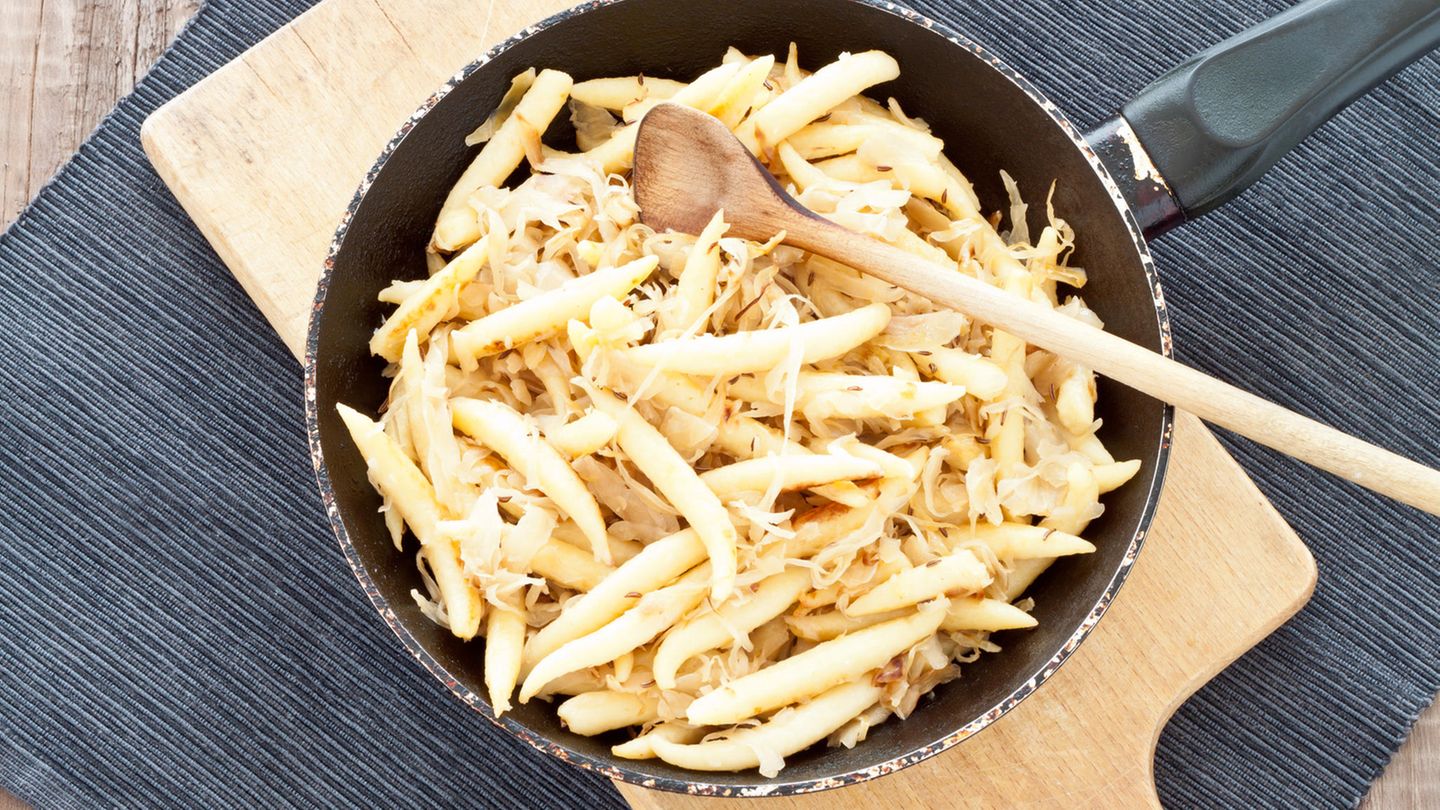 Schupfnudeln  Kilokalorien pro 100 Gramm: etwa 103    So wird ein 65 Kilogramm schwerer Esser sie wieder los: etwa 30 Minuten Lebensmittel mit einem Einkaufswagen einkaufen gehen